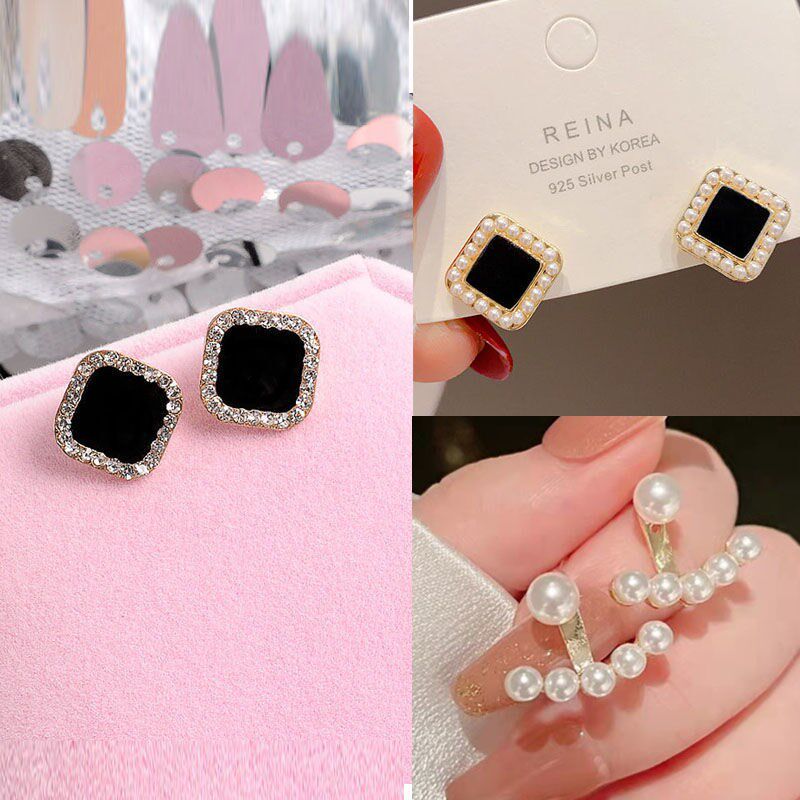 Japan and South Korea 925 sterling silver needle earrings black classic female geometric simple triangle earrings ear jewelry Korean trend