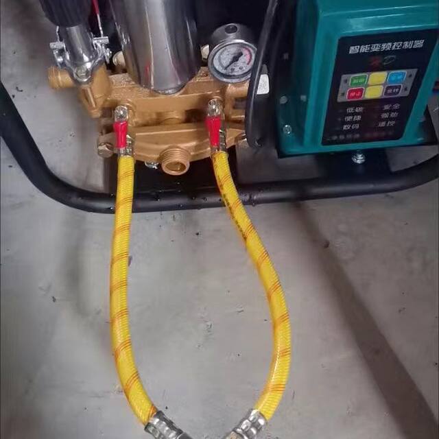 Two-hole in-one booster connector link pipe sprayer water outlet two-in-one device three-cylinder plunger pump pressure booster