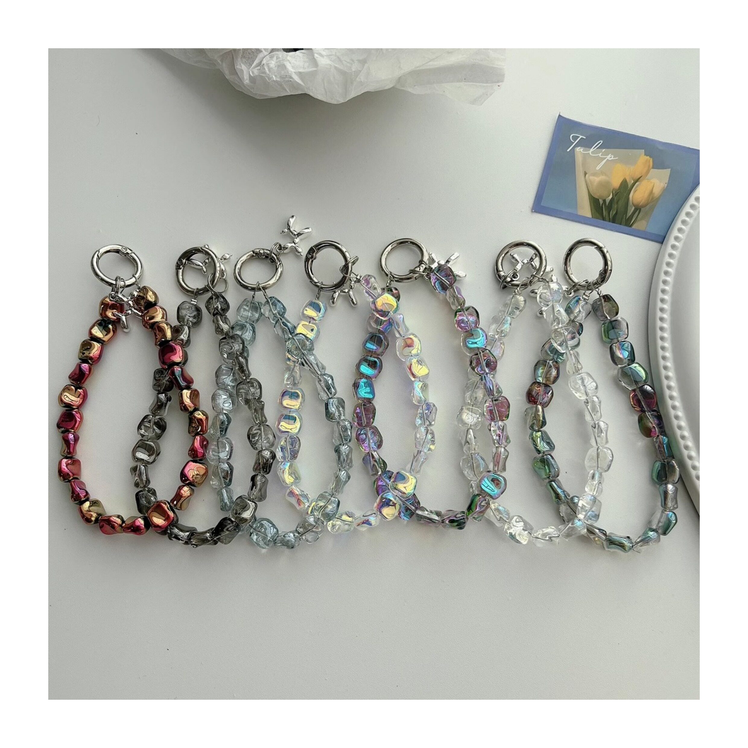 High-End Stone Crystal Phone Case with Short Chain, Versatile Wrist Accessory, Short Chain Clip Keychain, Portable for Women — تصویر 1