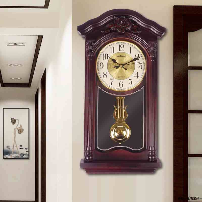 New new Chinese imitation wood retro pendulum clock Xuanguan and watches When the clock is reported, the mute clock home Chinese wind hangs up the clock