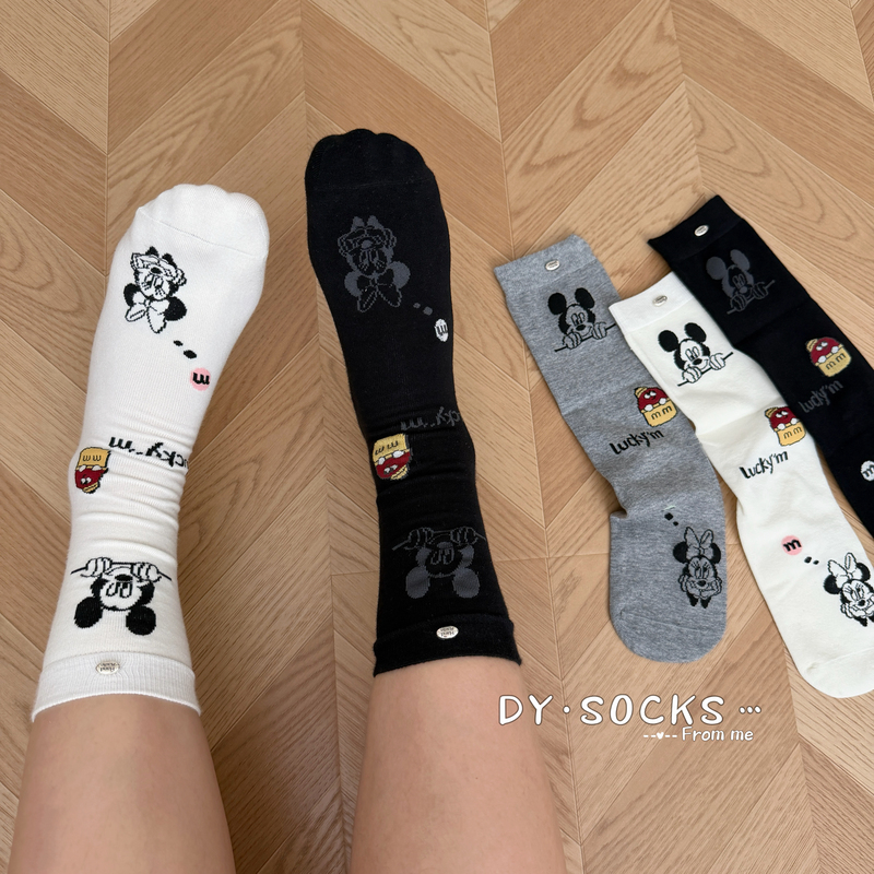 Mickey and Minnie! Korean-Style Cartoon Age-Reducing Mid-Calf Socks for Women, Trendy and Versatile, Playful Autumn and Winter Slouchy Cotton Socks Mickey and Minnie! Korean-Style Cartoon Age-Reducing Mid-Calf Socks for Women, Trendy and Versatile, Playful Autumn and Winter Slouchy Cotton Socks