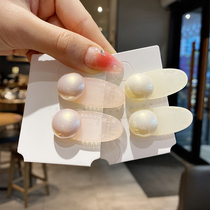 Just be happy and don’t need to be normal ~ The same style in Dongdaemun South Korea with simple wind beads fresh personality and versatile about 4cm long