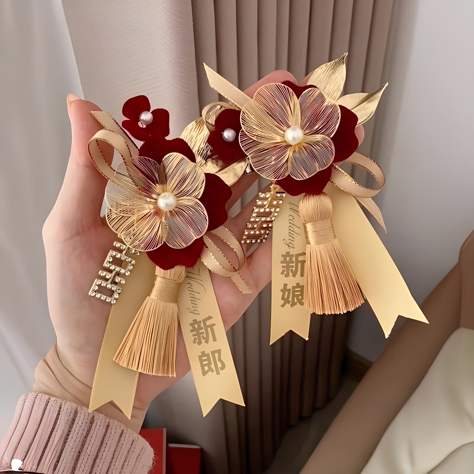 新郎新婦用のウェディングコサージュフルセット、ご家族用の親コサージュフルセット、ウェディングブローチ、ピンフラワー、挙式準備用品のセットです。