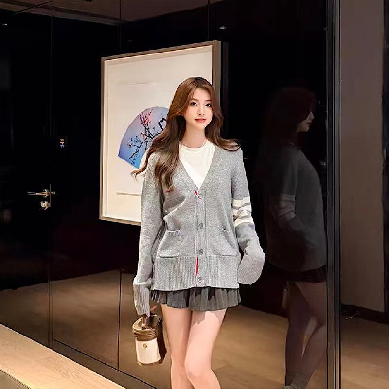 【Free Return Policy】Thhb Tb V-Neck Knitted Cardigan Couple Style Four-Stripe Versatile Sweater Jacket 【Free Return Policy】Thhb Tb V-Neck Knitted Cardigan Couple Style Four-Stripe Versatile Sweater Jacket