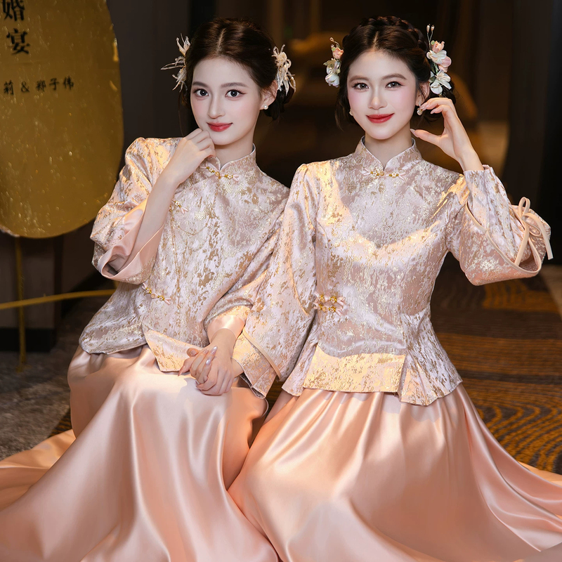 New Chinese-Style Bridesmaid Dress with Long Sleeves, Autumn and Winter Pink Satin Bridal Wedding Sister Group Dress, Suitable for Daily Wear New Chinese-Style Bridesmaid Dress with Long Sleeves, Autumn and Winter Pink Satin Bridal Wedding Sister Group Dress, Suitable for Daily Wear