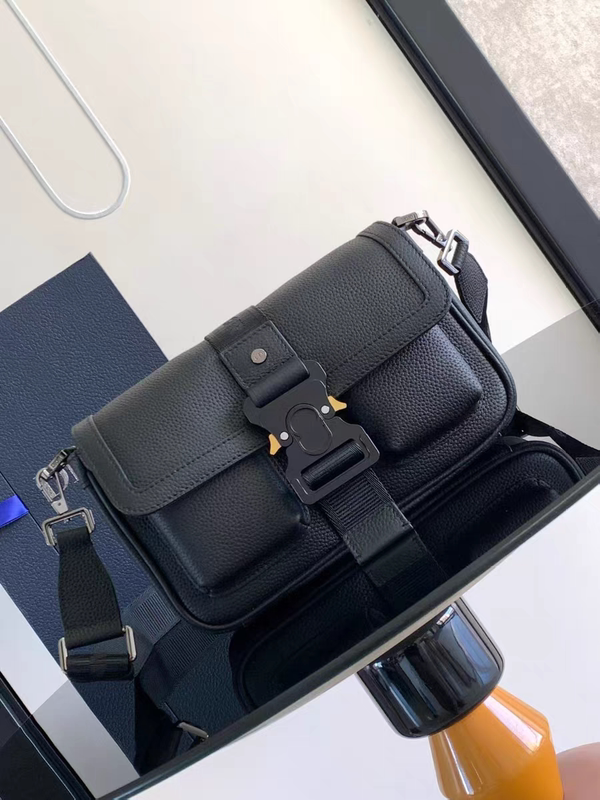 Baiyun Boutique Fashionable Haute Couture New Men's Camera Bag Casual Fashion Shoulder Bag Men's and Women's Handbag Baiyun Boutique Fashionable Haute Couture New Men's Camera Bag Casual Fashion Shoulder Bag Men's and Women's Handbag