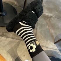 Women's socks new 2021 explosions socks children's Korean version of wool knitted flower decoration net red Korea east