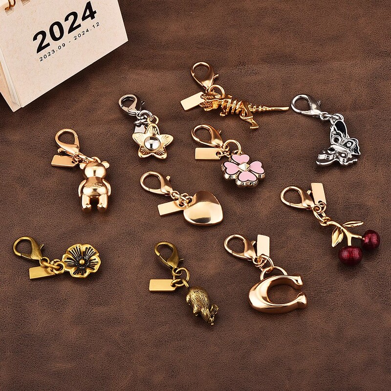 Car Key Pendant, High-End Bag Accessory, Gold-Colored Bear, Cherry, Four-Leaf Clover, Butterfly, Backpack Ornament