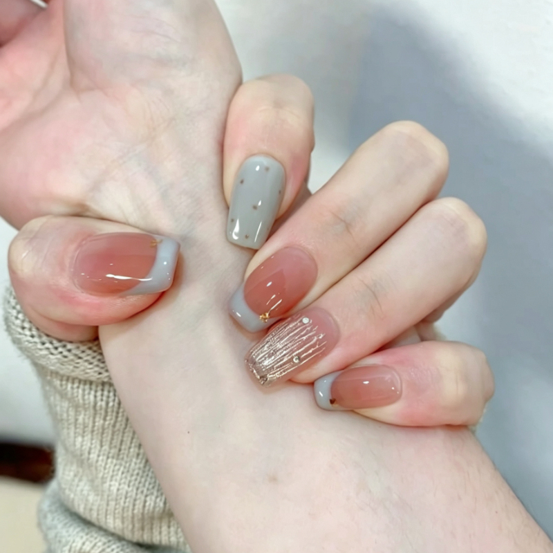 Purely Handmade Wearable Nail Products, Gray-Blue French Style, Translucent and Whitening Fake Nails, 2026 New Model Short Nail Tips