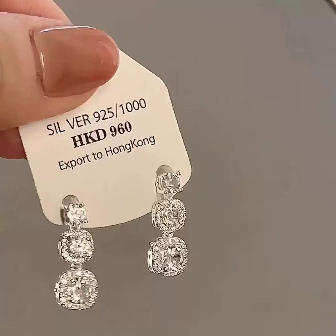 Серебряные серьги 925 пробы с цирконами, французский стиль, стиль легкой роскоши, микроинкрустация, образец