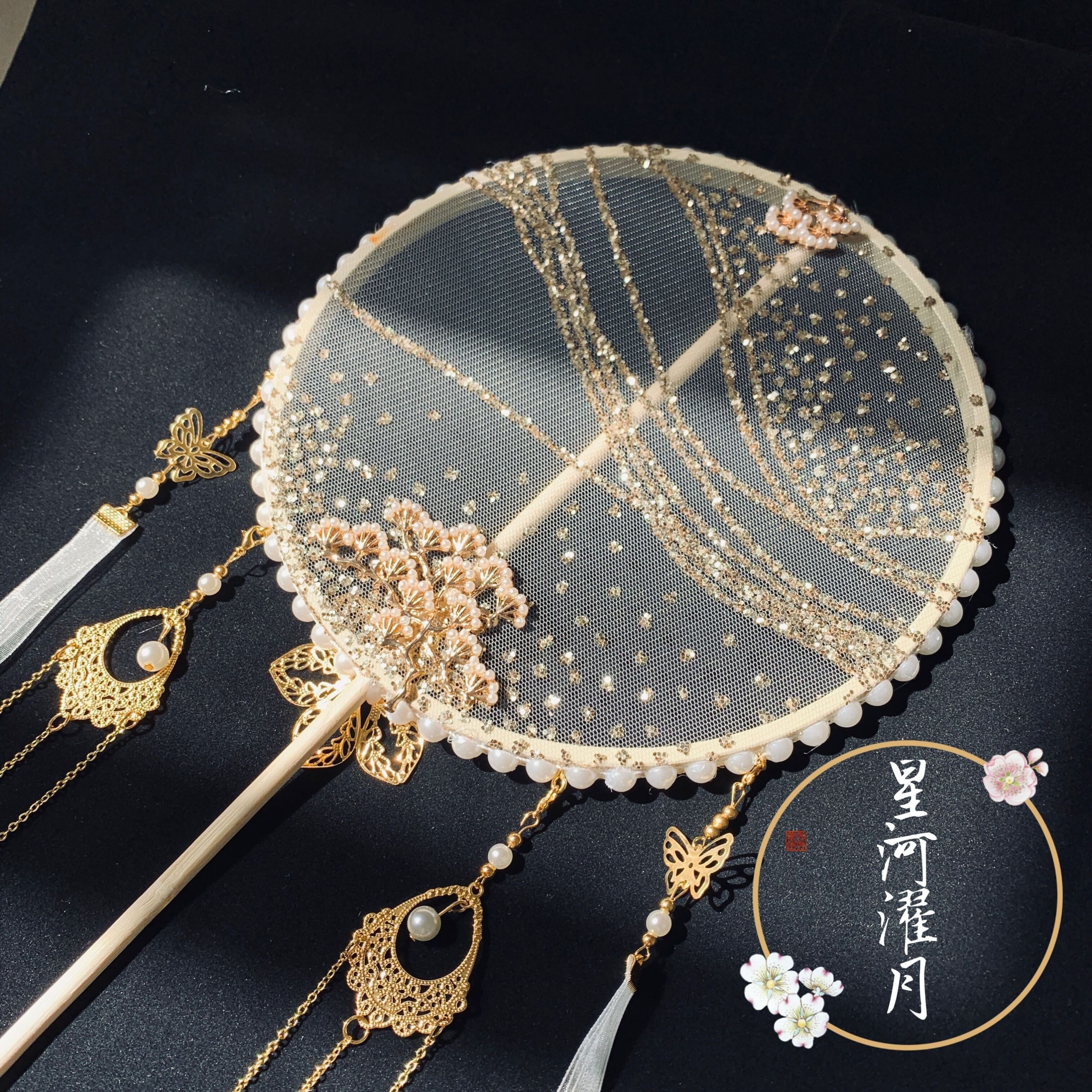 Children's group fan ancient style trumpet mid-autumn fan princess girl Hanfu accessories mini performance dance Chinese style