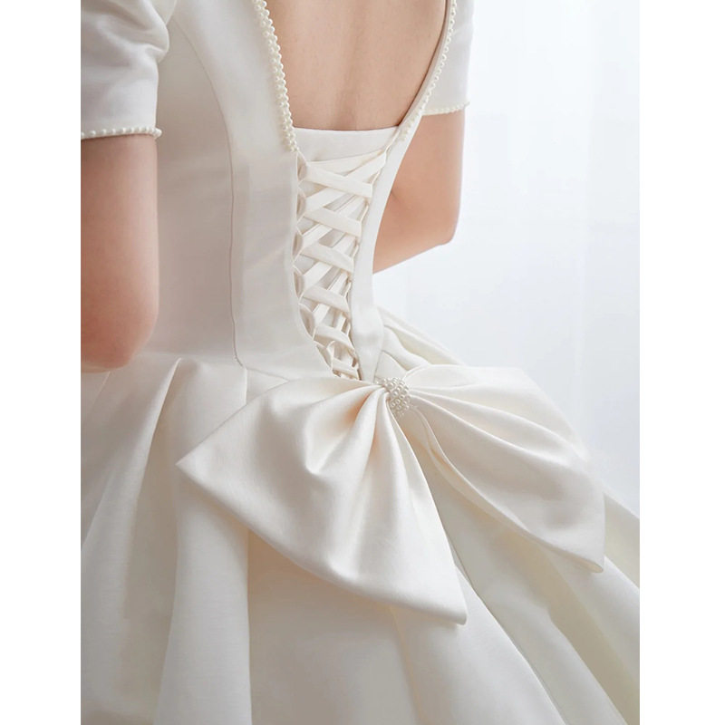 Wedding dress, open shoulders