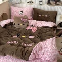 Леопардовый Кот-Розовый [Полотенце с вышивкой из молочного бархата]