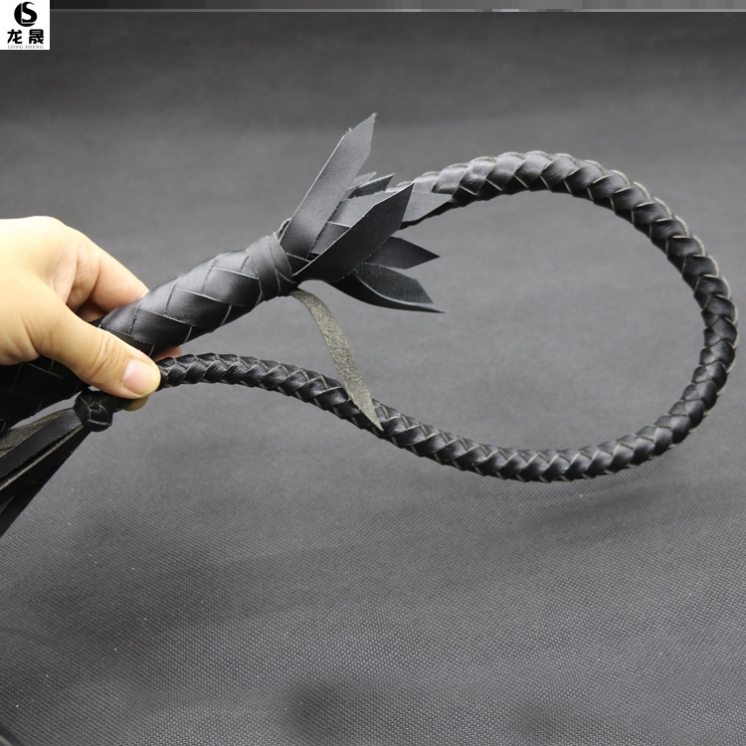 Tuning film and television leather knight equestrian whip whip whip riding short whip shepherd taming horse whip harness stage filming