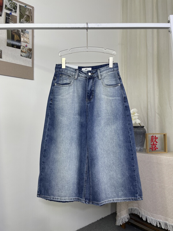 Blue Denim Capri Pants 26078 Blue Denim Capri Pants 26078