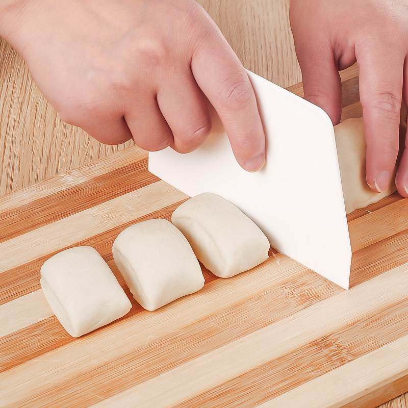 Plastic Noodle Cutter Bowel Powder Special Scraper Baking Tool Baking Tool Cake Squeegee Cream Silicone Theorizer Domestic Rag Cutter