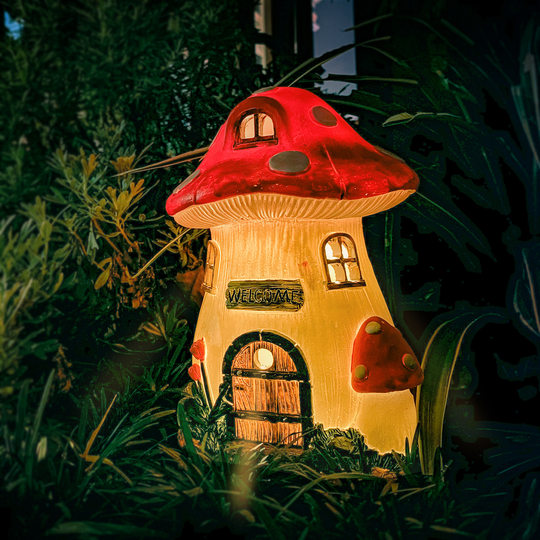 Solar Christmas Resin Mushroom House Light Outdoor Waterproof Courtyard Garden Ornament Villa Lawn Decoration Night Light