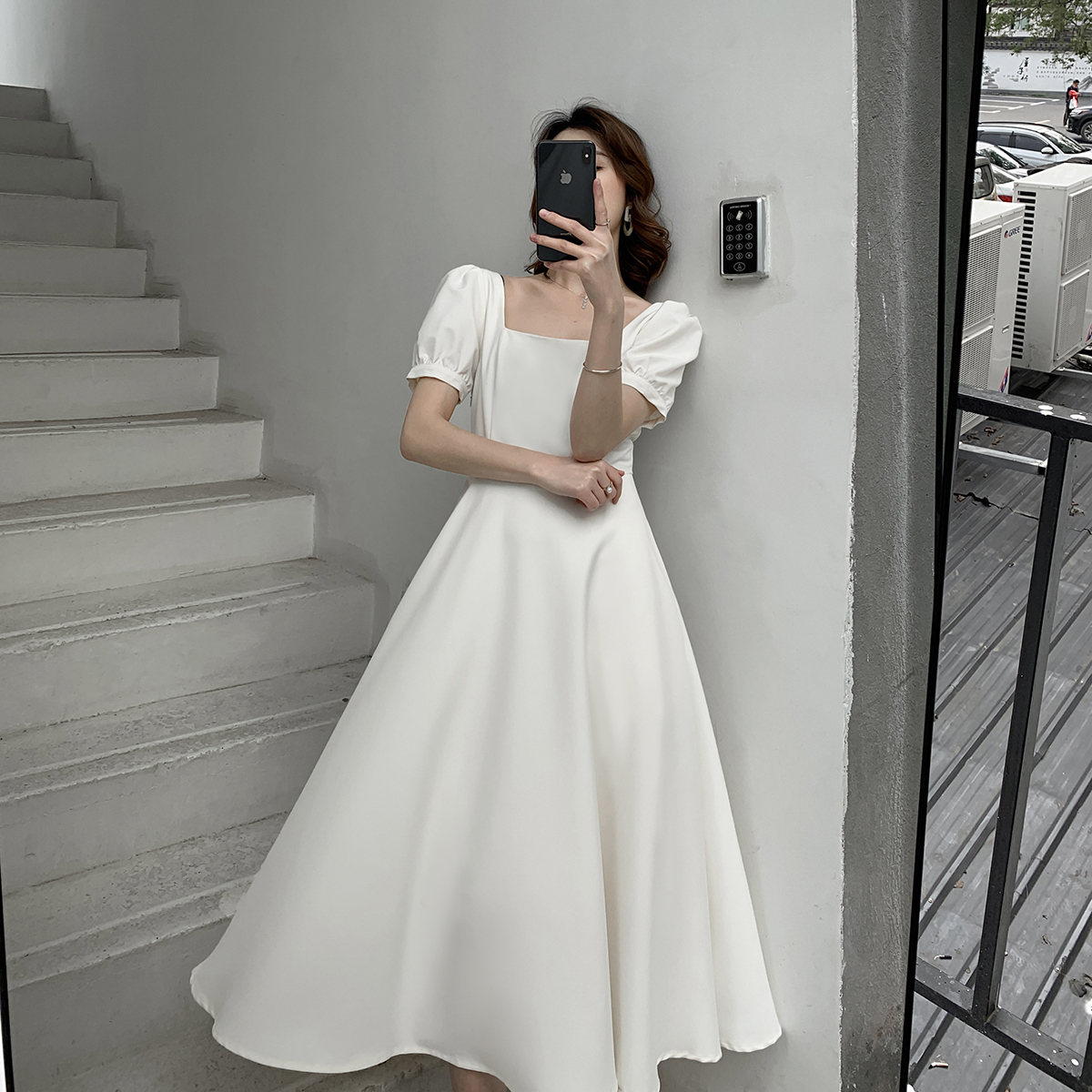  L+White mini-skirt, with short sleeve  