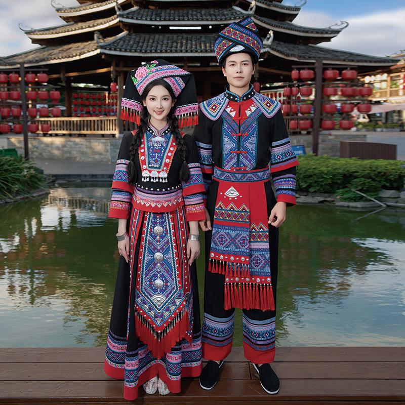 広西チワン族の民族衣装女性の新しい3月3日の伝統衣装大人の男性の刺繍旅行写真撮影パフォーマンスセット
