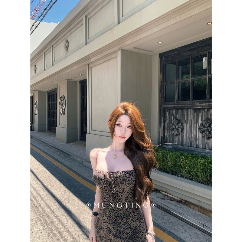 Chan Chen Mengting [Beauty and Ambition] Gradient Leopard Print Strap Dress Pure Desire Slim-Fit Short Skirt