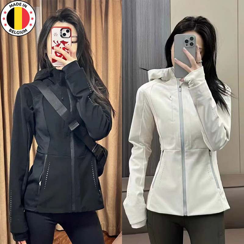 German Autumn and Winter Slim-Fit Softshell Jacket for Women, New Fleece-Lined Three-In-One Sports Coat, Waist-Cinching Slimming Top