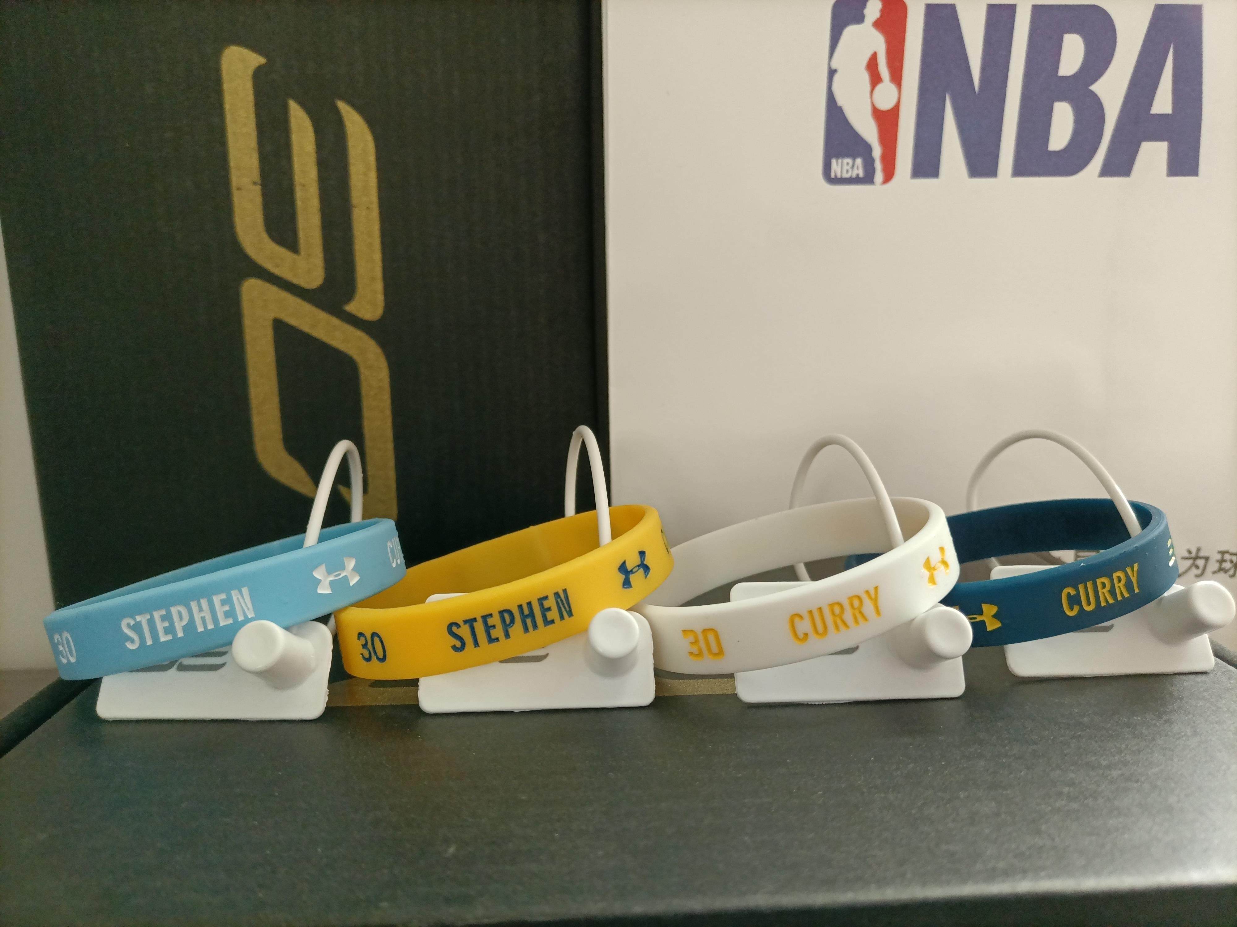 Curry bracelet stars with the same Warriors 30 The new basketball sports handring student couple luminous money 