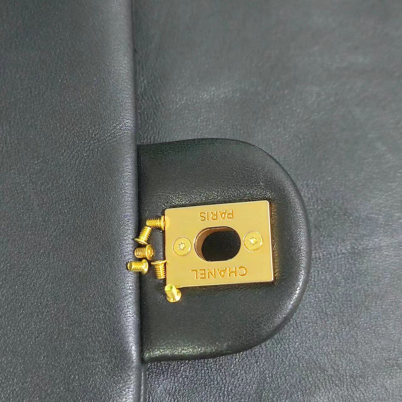 香奈儿包包锁扣螺丝掉了别慌！全网最全修复指南+隐藏彩蛋大揭秘✨-拎环-淘宝好物网