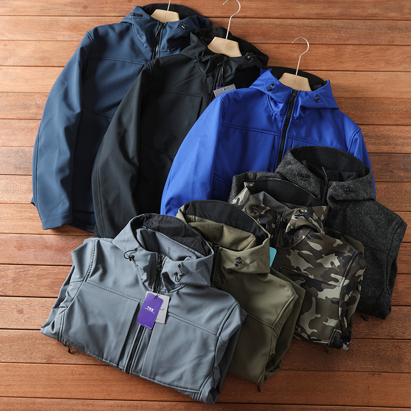 Floor Price! Gm Series Windproof, Water-Repellent, Fleece-Lined, Warm Autumn and Winter Outdoor Casual Softshell Jacket for Men and Women