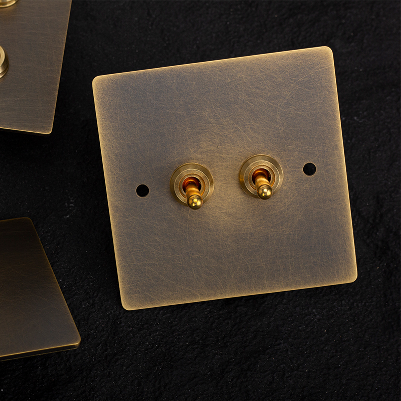 Vintage Brass Distressed Panel Switch Socket, 86 Type Concealed Installation, Suitable for Guesthouses, Hotels, Villas, and Old-Style Houses, Lever Switch