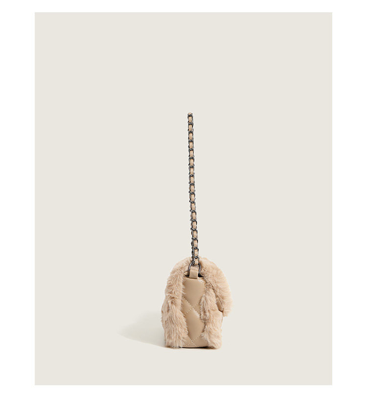 Borsa a tracolla donna in peluche con catena, pochette elegante_voghion.com