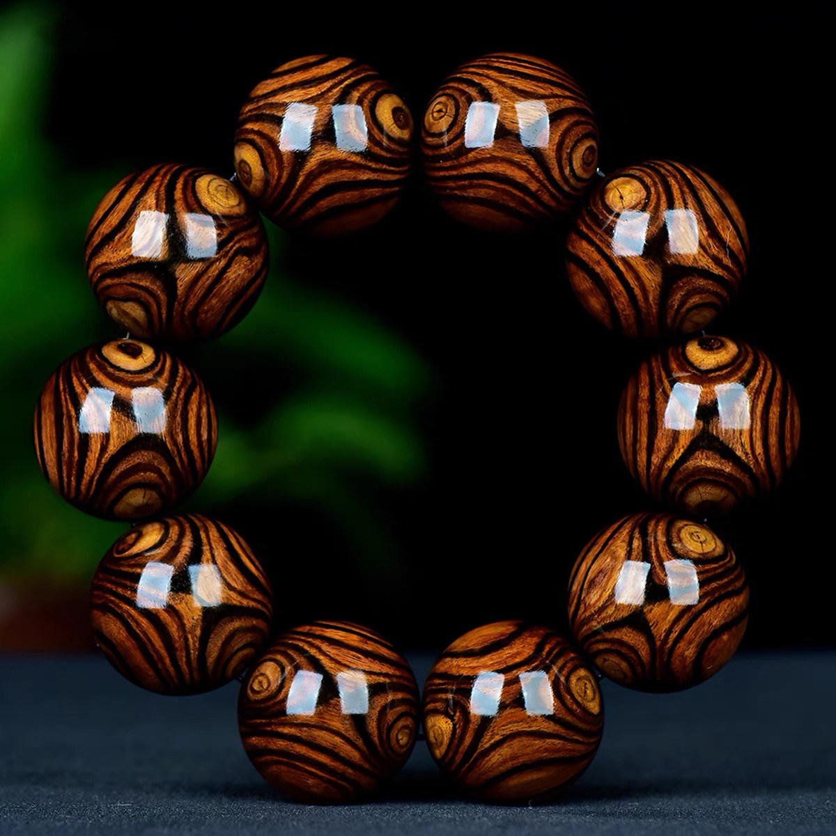 正宗海南黄花梨手串老料鬼脸对眼紫油梨2.5文玩手链男女佛珠念珠