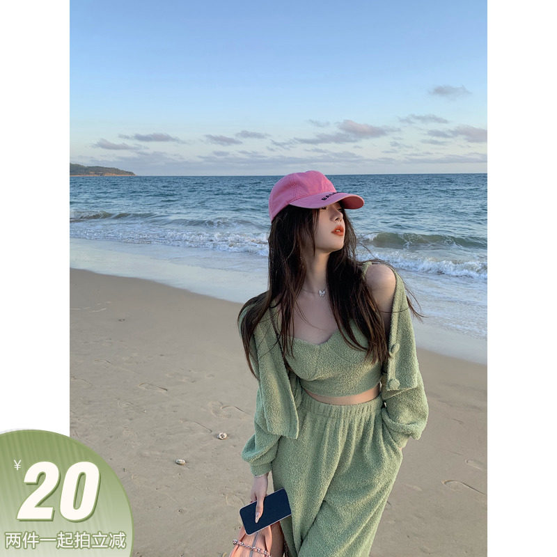 Early spring multicolored body sensory suit girl 2022 new small casual short coat sexy hanging with broad leg trousers