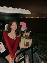 Net red irregular exposed shoulder short blouses female spring new hot girl pure desire wind to be slim and long sleeve undershirt