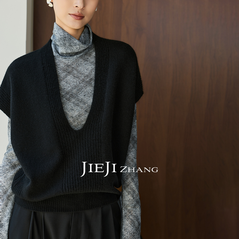 Zhang Qi Jieji Zhang Autumn 100% Pure Wool Layered Vest Deep V Sleeveless Black Knitted Vest for Women