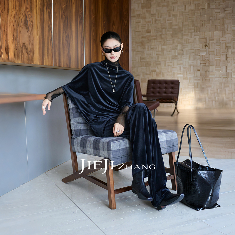 Zhang Qi Jieji【Hepburn Black Charm】Autumn Black Velvet Suit for Women, Off-Shoulder Top and Wide-Leg Pants Two-Piece Set