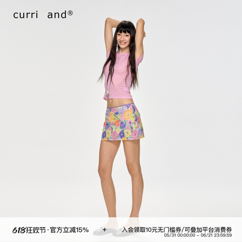 Curriges New Summer Style American Retro Art Painted All-Over Hip-Covering Holiday Style Beach Shorts for Women
