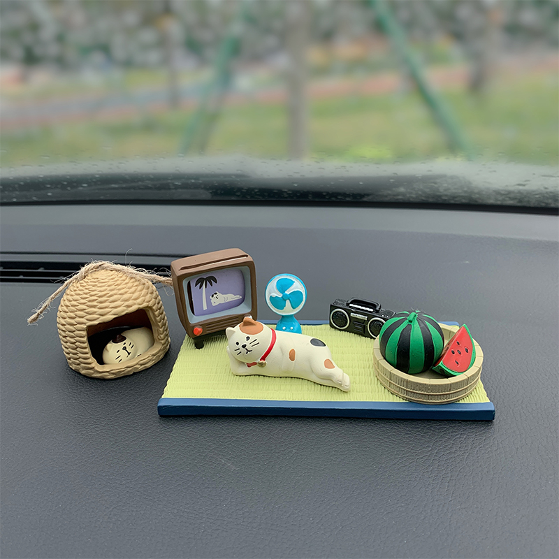 Healing Ensemble Car Middle Control Desk Swing Piece Cute Cartoon Kitty Penguin Penguin Trinket Day Family Paparazzi Girl Presents