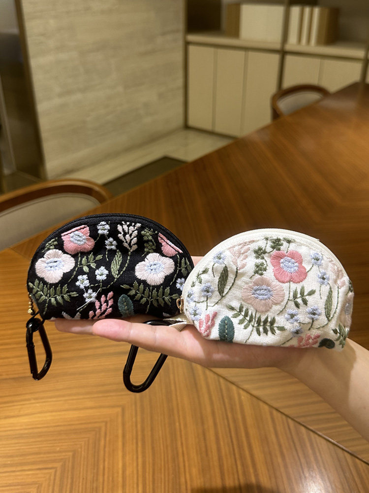 Handmade Embroidered Coin Card Holder, Convenient Portable Small Bag, Key Holder, Bluetooth Earphone Bag, Lipstick Bag
