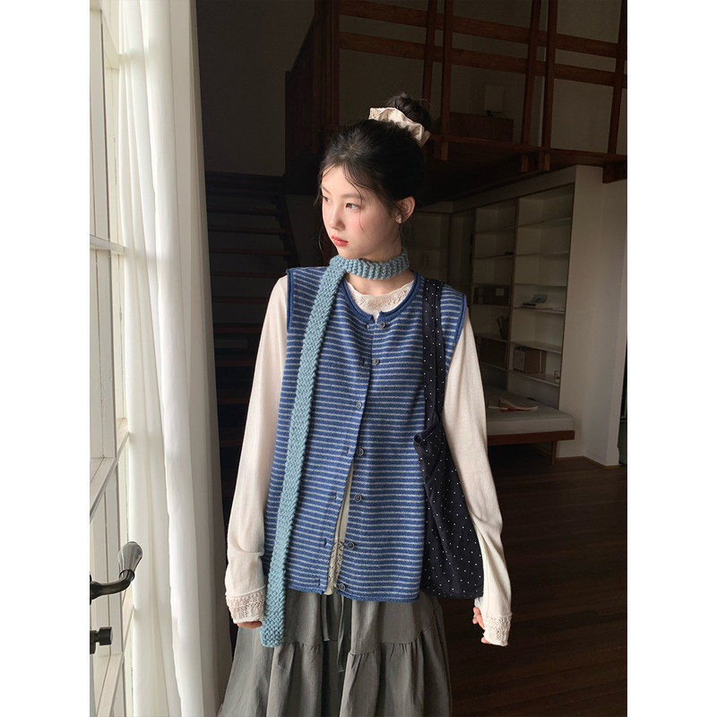 Lsland Korean-Style Striped Sweater Vest for Women, New Autumn Style, Layered Loose Vest Top Lsland Korean-Style Striped Sweater Vest for Women, New Autumn Style, Layered Loose Vest Top