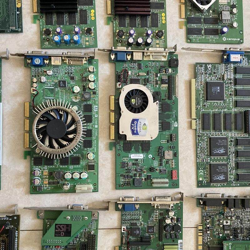 Видеокарта 3Dfx/nVIDIA Geforce3 TI500/200/ATI-8500/8800 AGP collection от Emgrand Изображение 1
