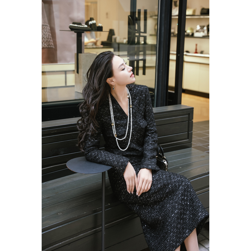 [Excess Stock] Chanel-Style V-Neck Long Sequin Dress with a High-End, Elegant, and Graceful Black Long-Sleeve Design Y304239