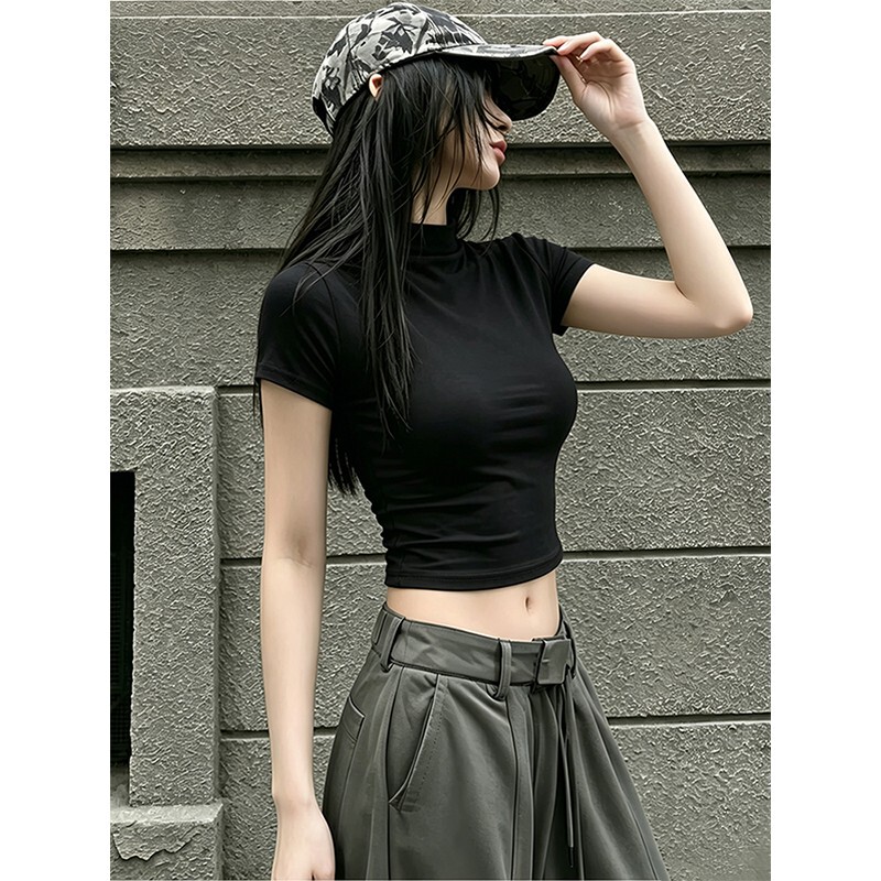 American Retro Black High-Neck Short-Sleeved T-Shirt with Regular Shoulders for Women in Summer, Sexy and Navel-Baring Slim-Fitting Short Top American Retro Black High-Neck Short-Sleeved T-Shirt with Regular Shoulders for Women in Summer, Sexy and Navel-Baring Slim-Fitting Short Top