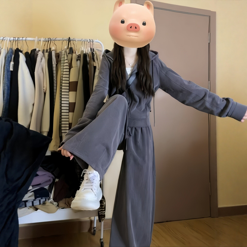 Retro Fashion Sports Suit for Women, Autumn Running Loose Slimming Korean Style Student Sweatshirt Casual Two-Piece Set with Wide-Leg Pants Retro Fashion Sports Suit for Women, Autumn Running Loose Slimming Korean Style Student Sweatshirt Casual Two-Piece Set with Wide-Leg Pants