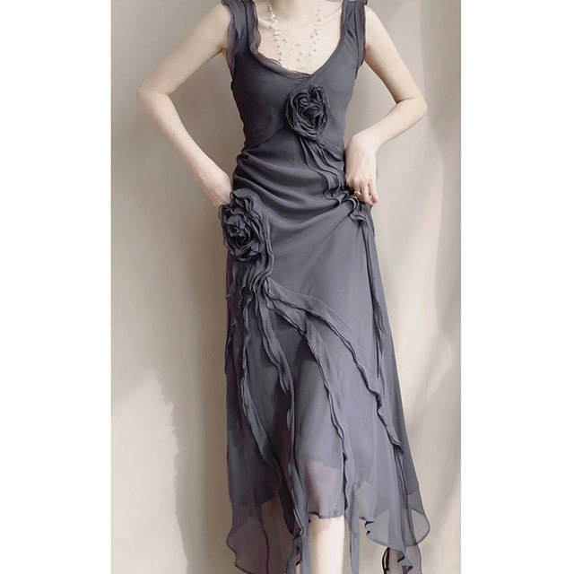 French retro design rose suspender dress female summer new fashion age reduction waist temperament long skirt