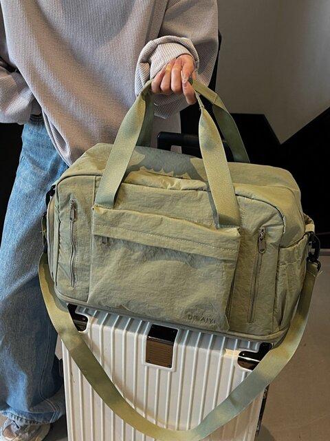 Short-distance travel bag, large-capacity dry and wet separation sports and fitness bag, lightweight business trip luggage bag, expandable maternity bag