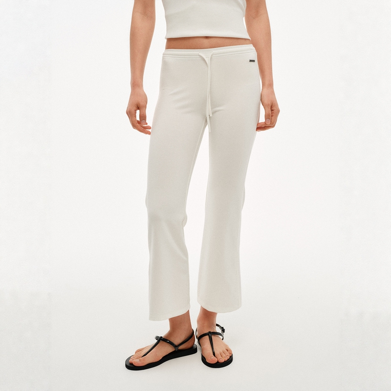 Swing Day Cloud-Soft Skin! Mid-Low Waist, Comfortable and Slightly Flared Pants with a Bare-Feel Texture, Summer Drapey Slimming Cropped Pants