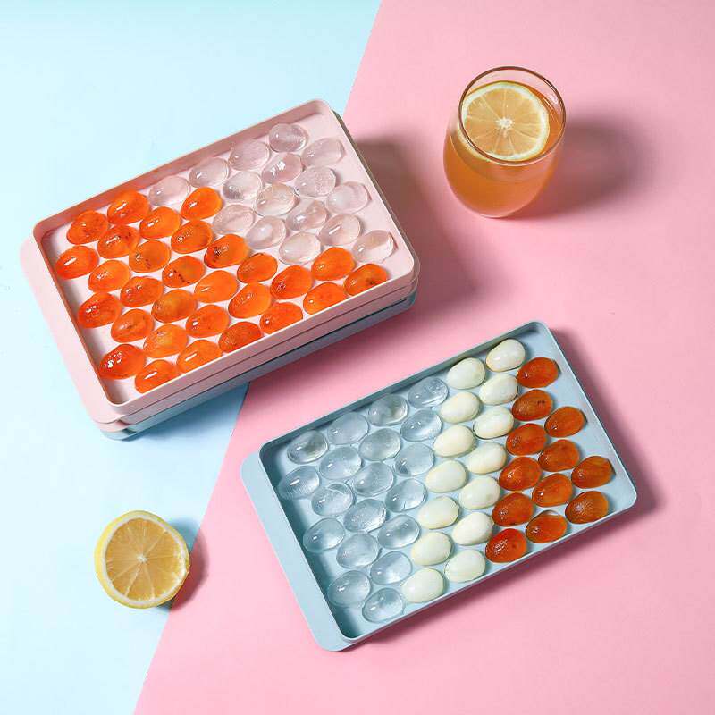 Oval spherical ice tray with lid plastic homemade ice cube mold household ice box