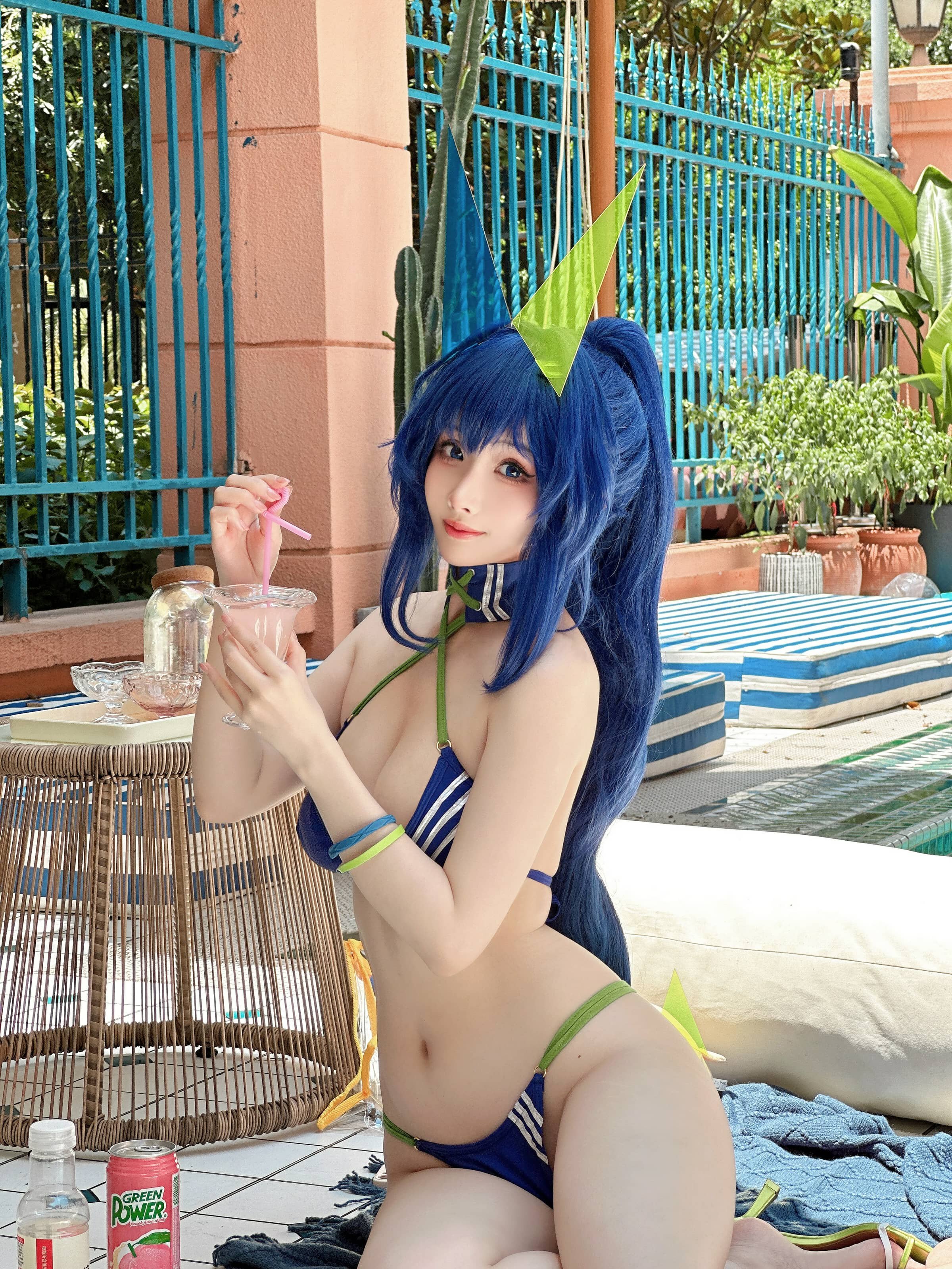 rioko凉凉子 碧蓝航线 花园泳装