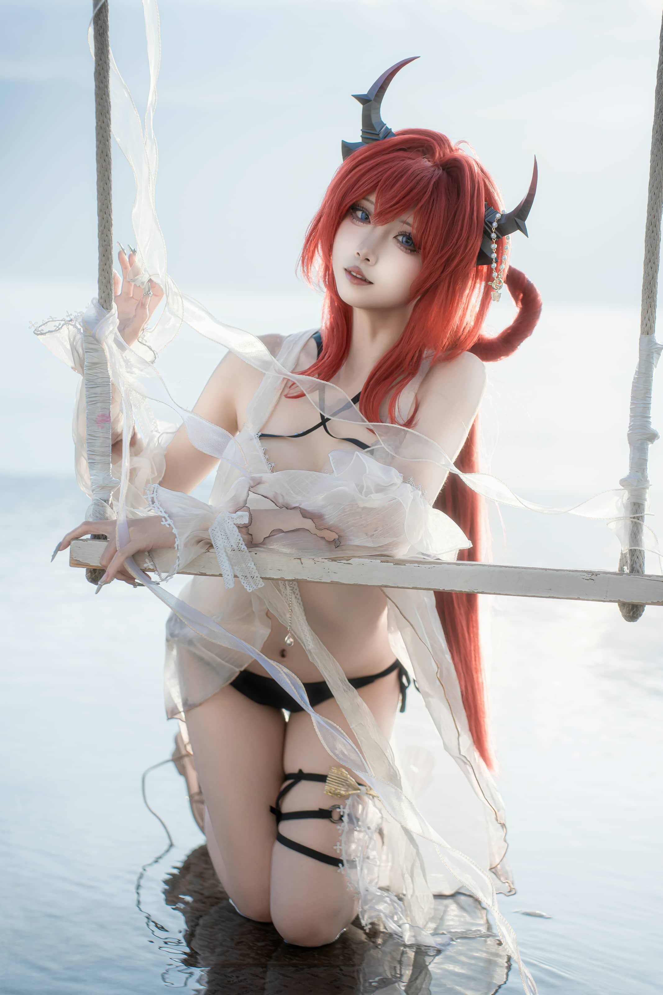 纸悦Etsu_ko 明日方舟 史尔特尔泳装