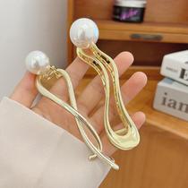 Butterfly hair clip for women metal one-word clip curved hair clip smile frog buckle elegant hair accessory on the back of the head